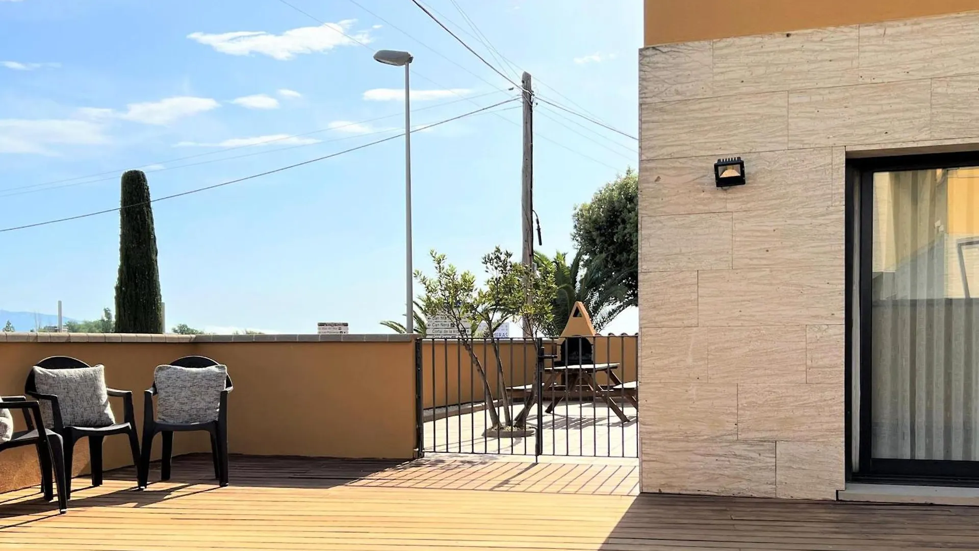Villa Relax Total: Casa Con Piscina, A/A, Terraza Y Barbacoa En Sant Pere Pescador, Costa Brava - Es-89-101 España